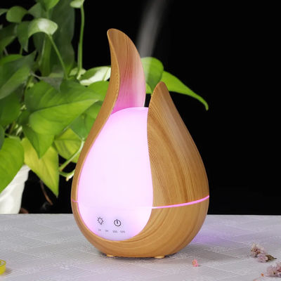 Guter Preis Großhandel Haushaltsgeräte Fernbedienung Duftöldiffusor Feuchtigkeitsspülung Kühlnebel Sprüher Aroma Diffusor mit Nachtlicht Online